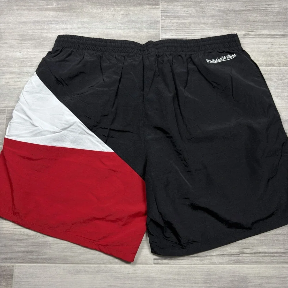 Miami Heat Mitchell & Ness NBA Adult Woven Vintage Logo Shorts Men's Size XL NEW
